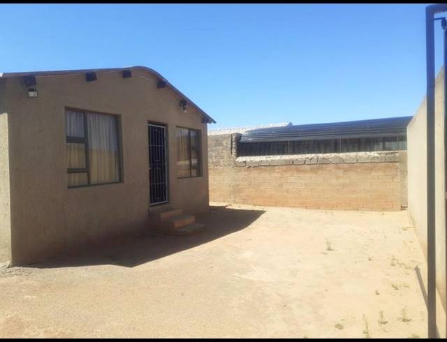 2 BEDROOM HOUSE FOR SALE IN MAPETLA